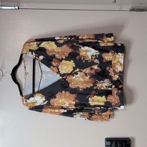 GUC Women's Gimmicks Floral (beige, yellow and black), size L